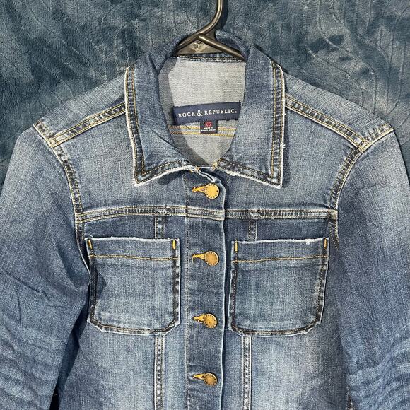 ROCK &‎ REPUBLIC Blue Denim Jean Jacket Casual Button Down NWT Womans Size XS - Picture 3 of 4